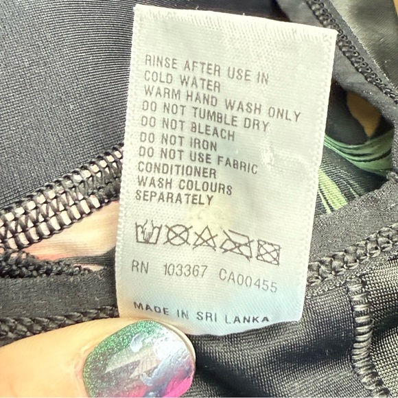 Freya Freestyle Underwire One-piece Swimsuit Jungle Black Size  30I Adjustable - Picture 13 of 13